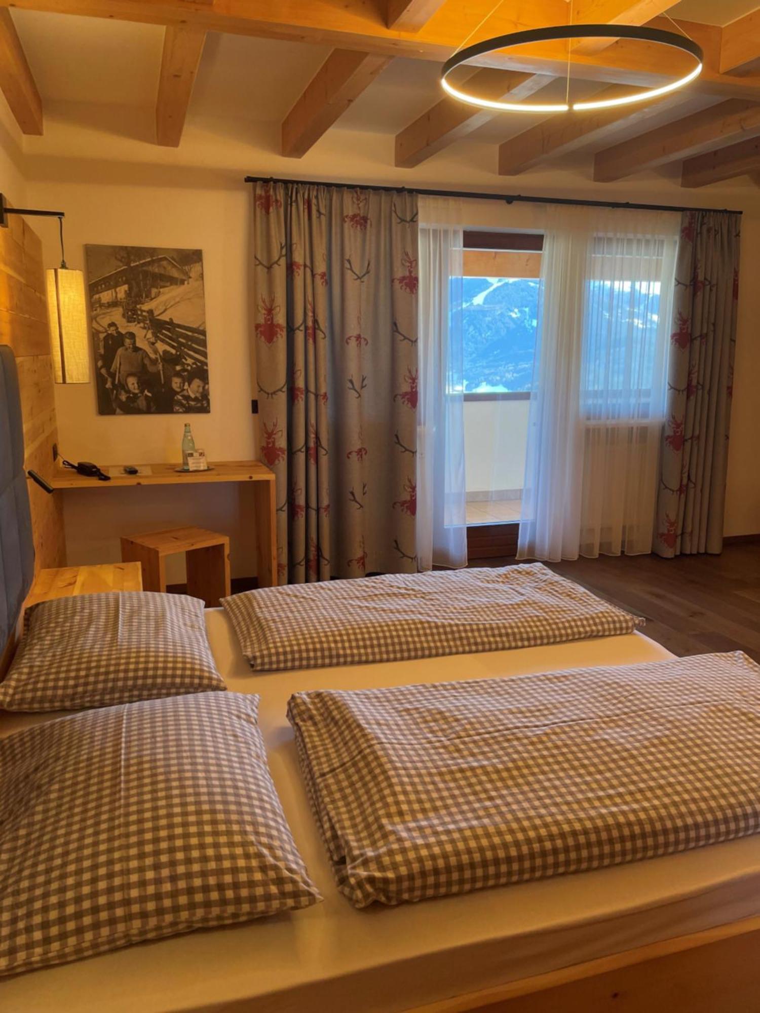 Hotel Schopfenhof San Candido Ngoại thất bức ảnh