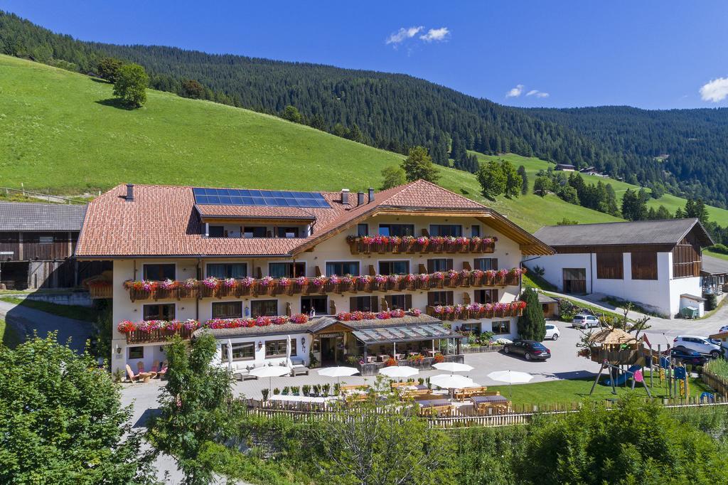 Hotel Schopfenhof San Candido Ngoại thất bức ảnh